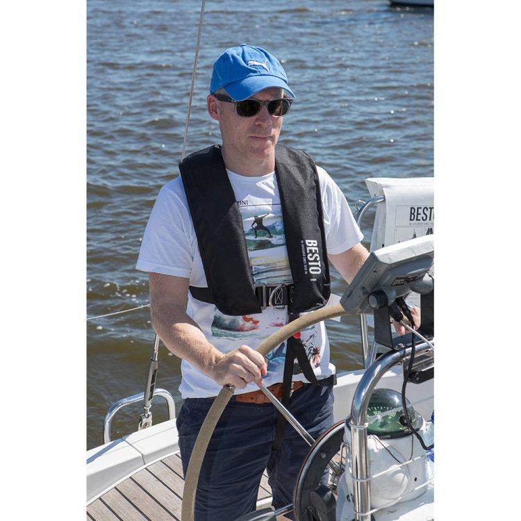 Besto Inflatable 300N Lifejacket, Black